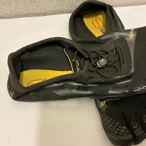 Vibram Black and Yellow FiveFingers Toe Shoes size 11.5-12 main image 6